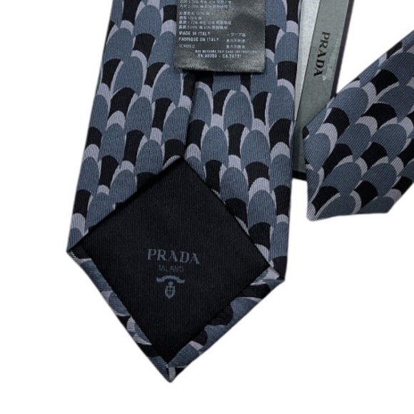 🆕PRADA Black/Gray Silk LUXURY Tie ITALY - Picture 5 of 5